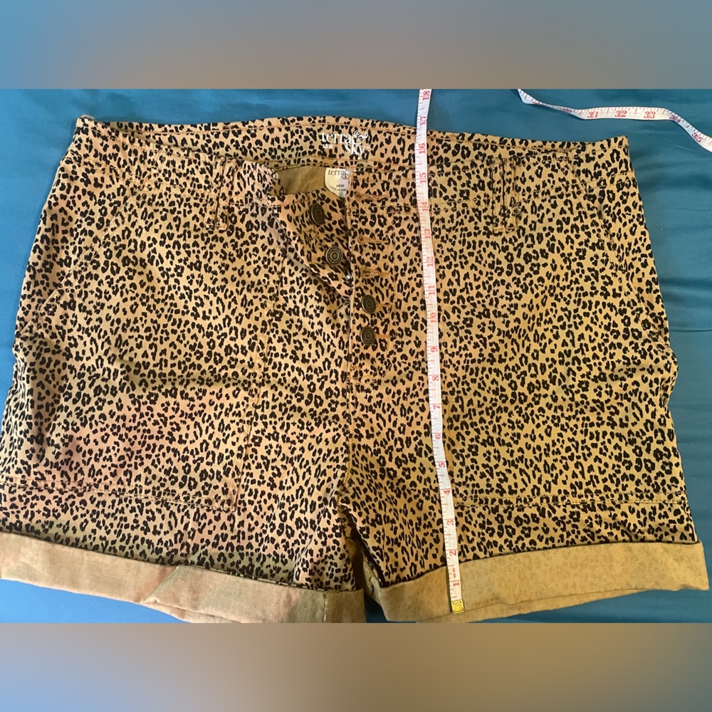 Terra&Sky button front Cheetah Jean Shorts